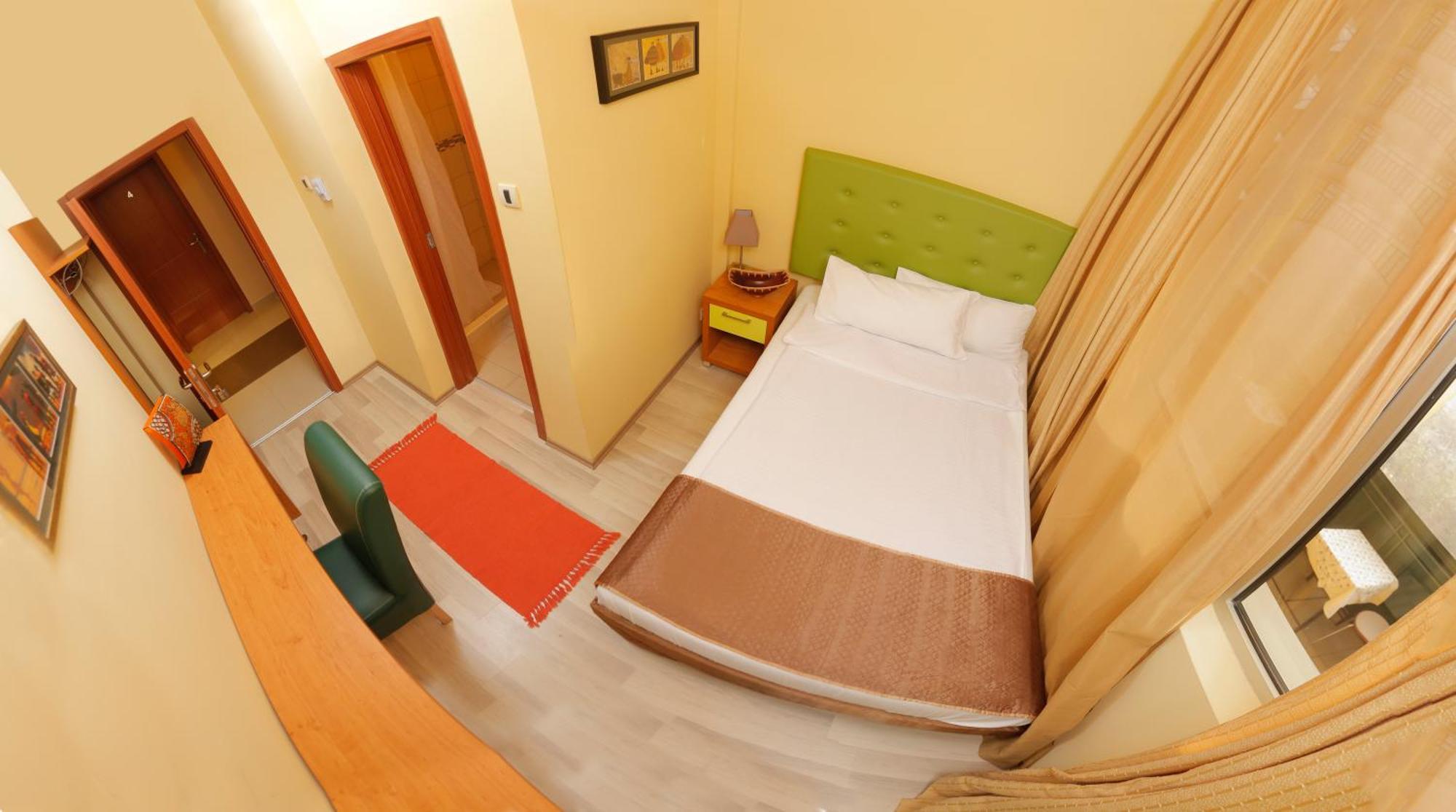 Bed & Breakfast Garden40 Белград Номер фото